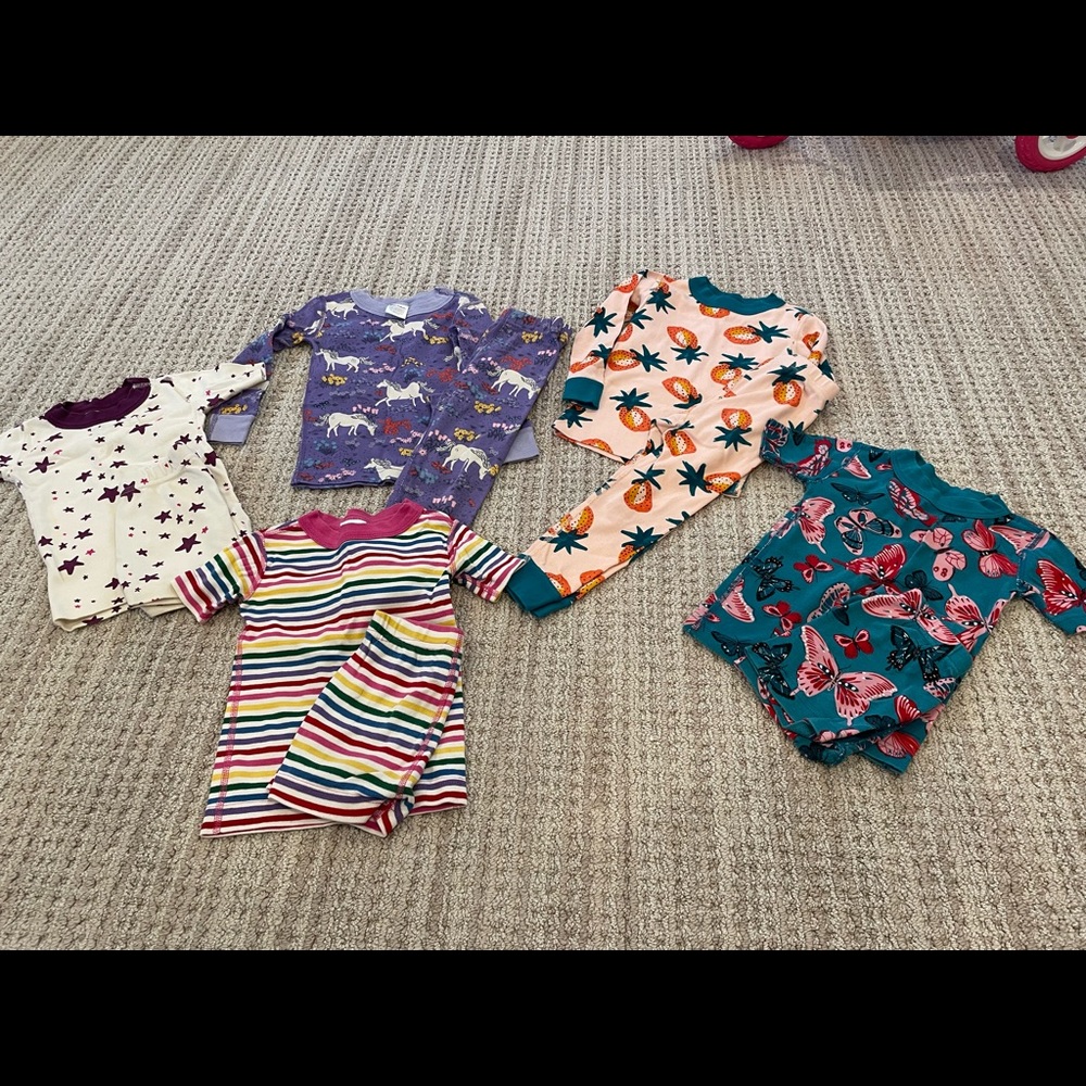 Lot of Hanna Anderson Pajamas 3T